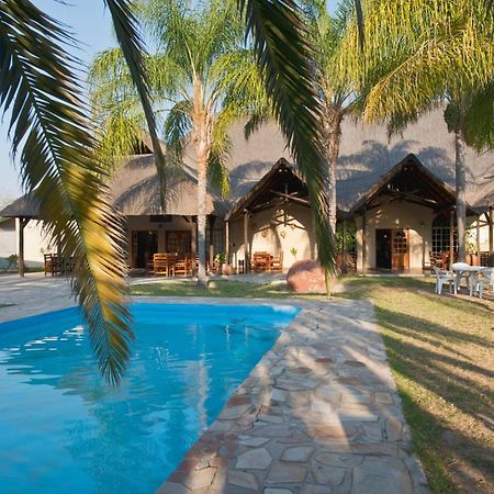 Oshakati Country酒店 外观 照片