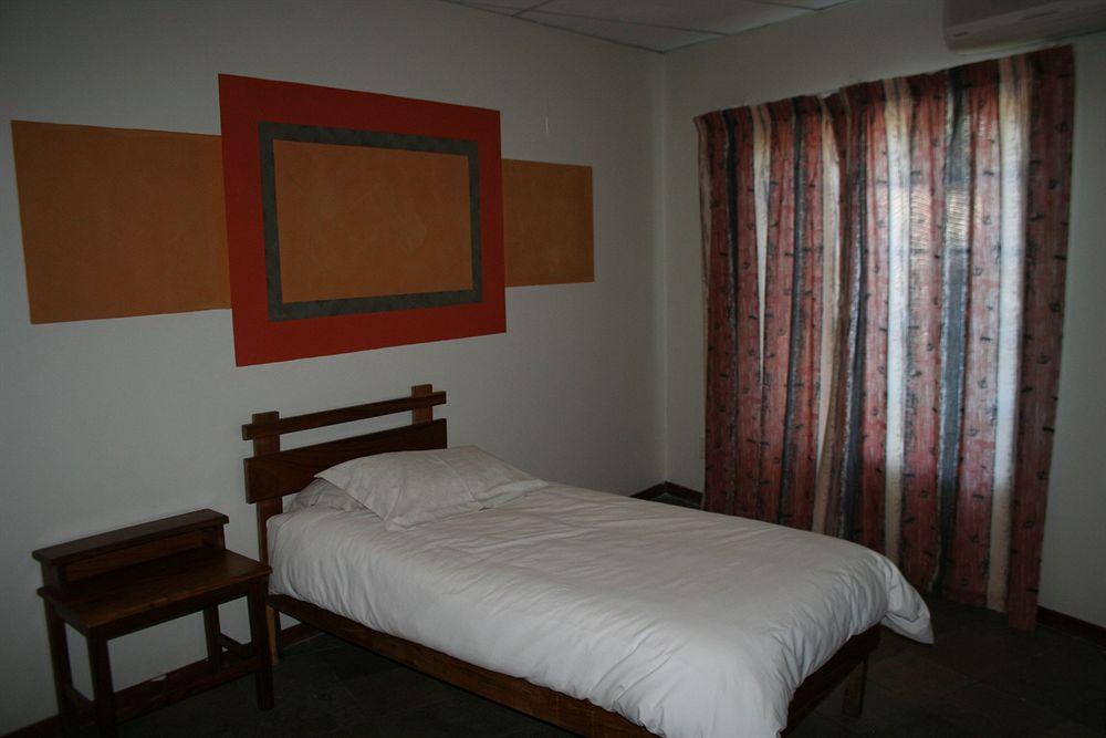 Oshakati Country酒店 外观 照片